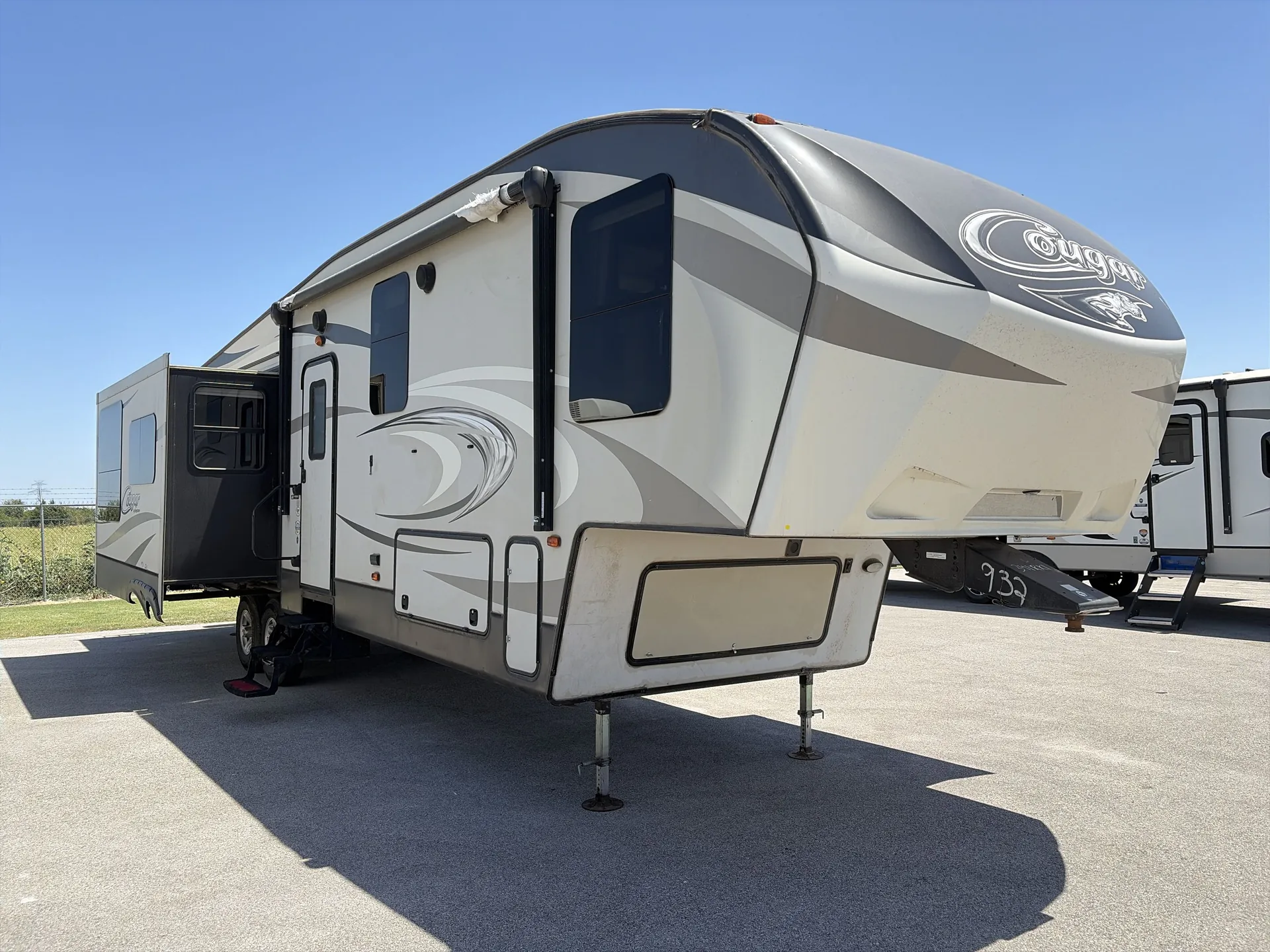 2016 Keystone Cougar 341RKI - Photo 2
