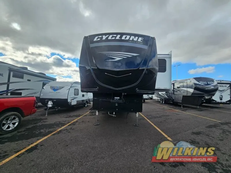 2026 Heartland Cyclone 3913 - Photo 3
