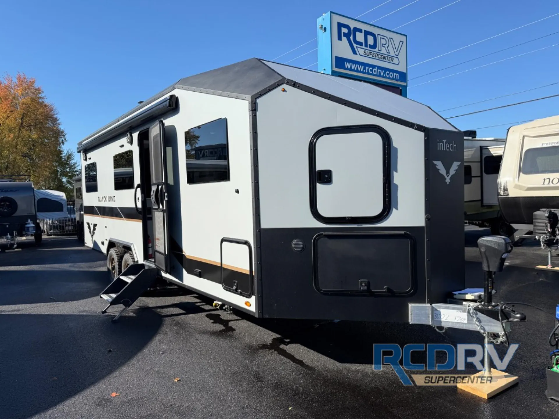 2026 inTech Black Wing 830 X - Photo 2
