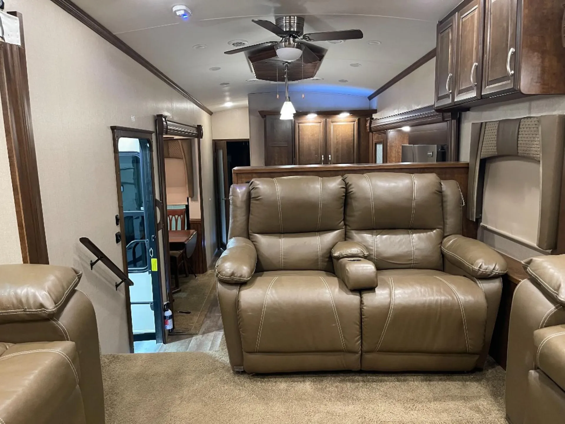 2015 Forest River RV Cardinal 3825FL — Photo 5