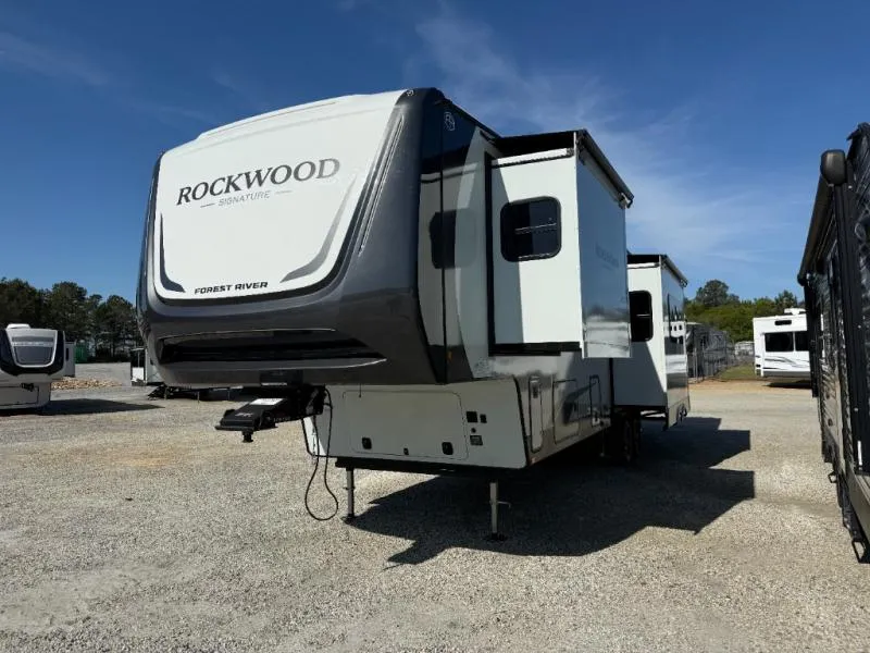 2026 Forest River Rockwood Signature 404SRK - Photo 3