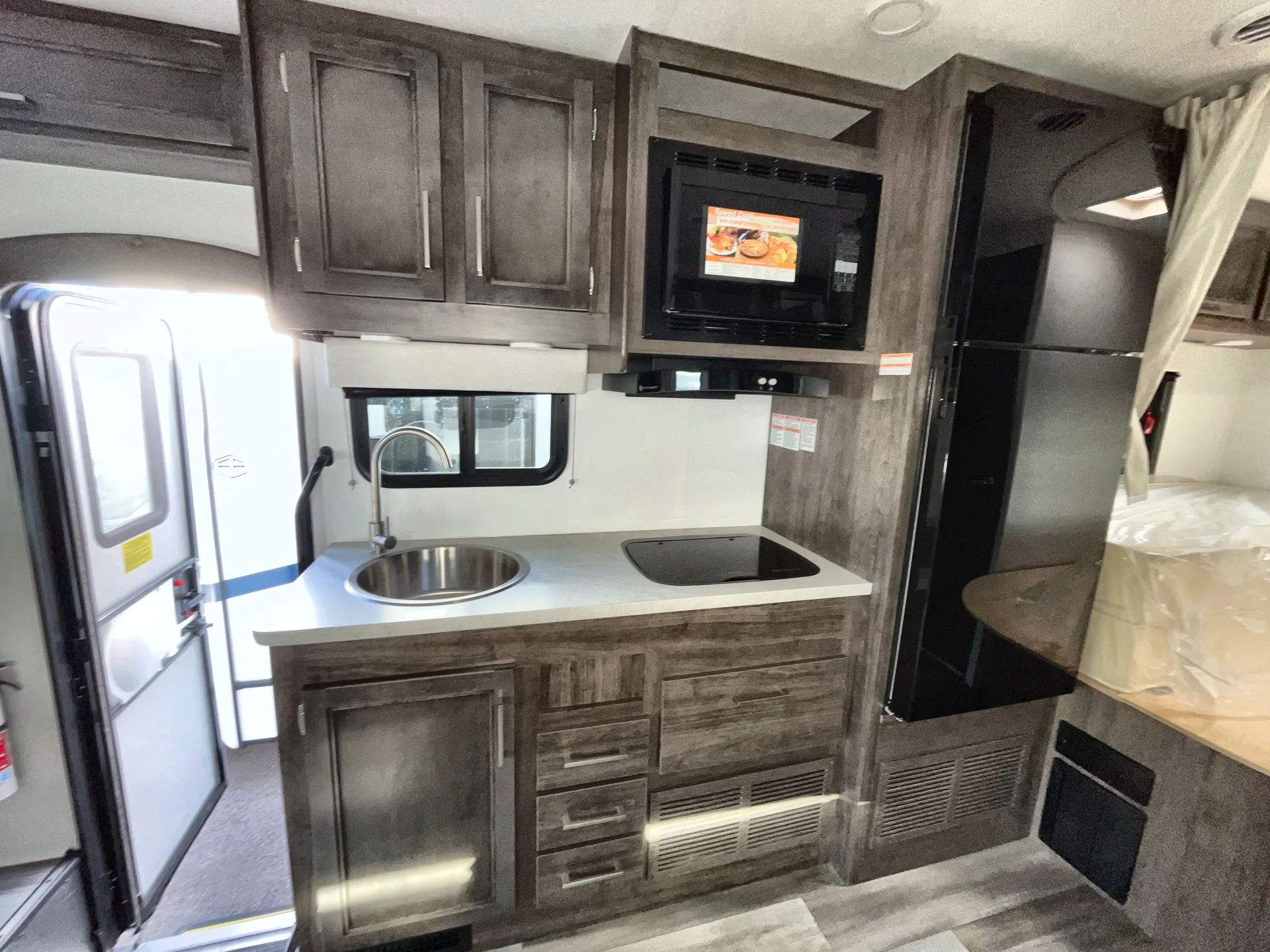 2026 Jayco Redhawk Se 22AF - Photo 4