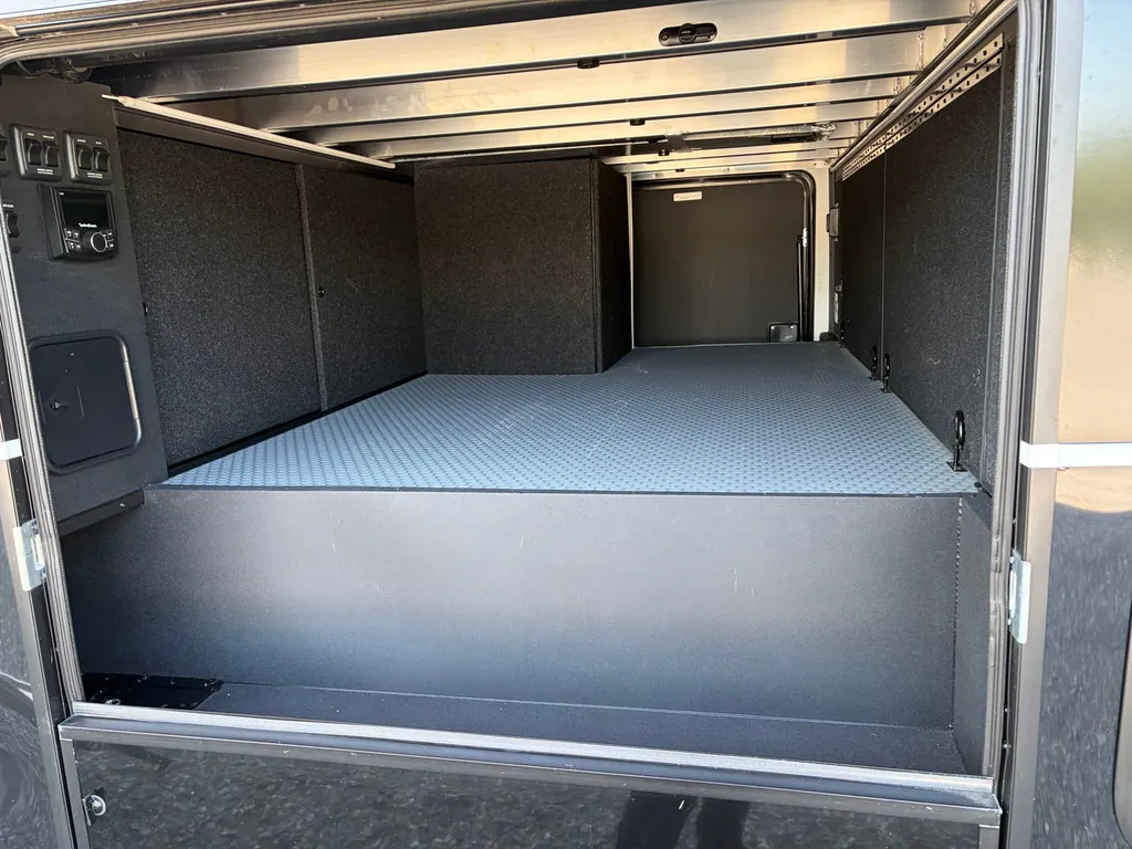 2026 Brinkley Model G 3970, Photos photo 49