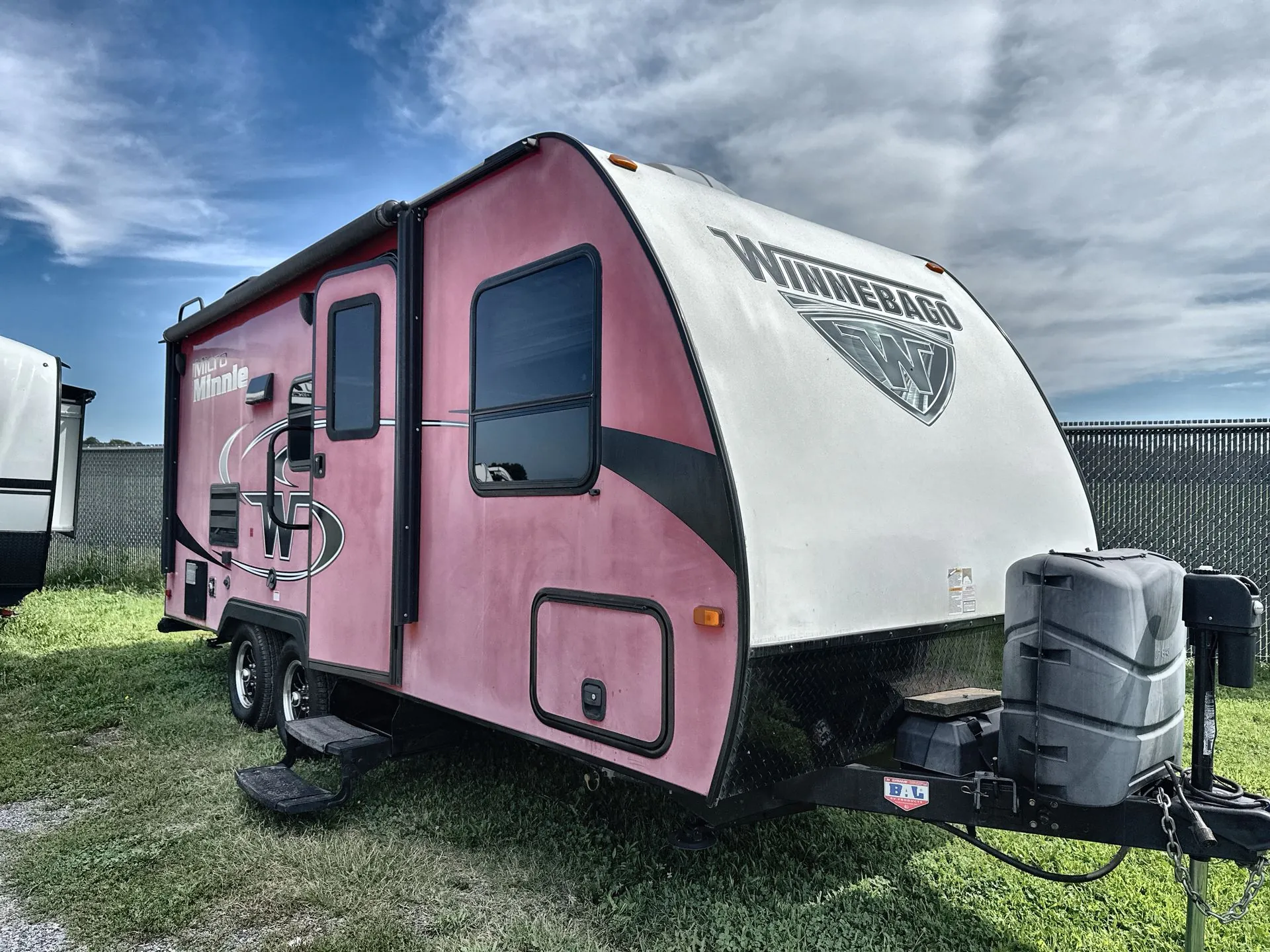 2018 Winnebago Micro Minnie 2106FBS - Photo 2