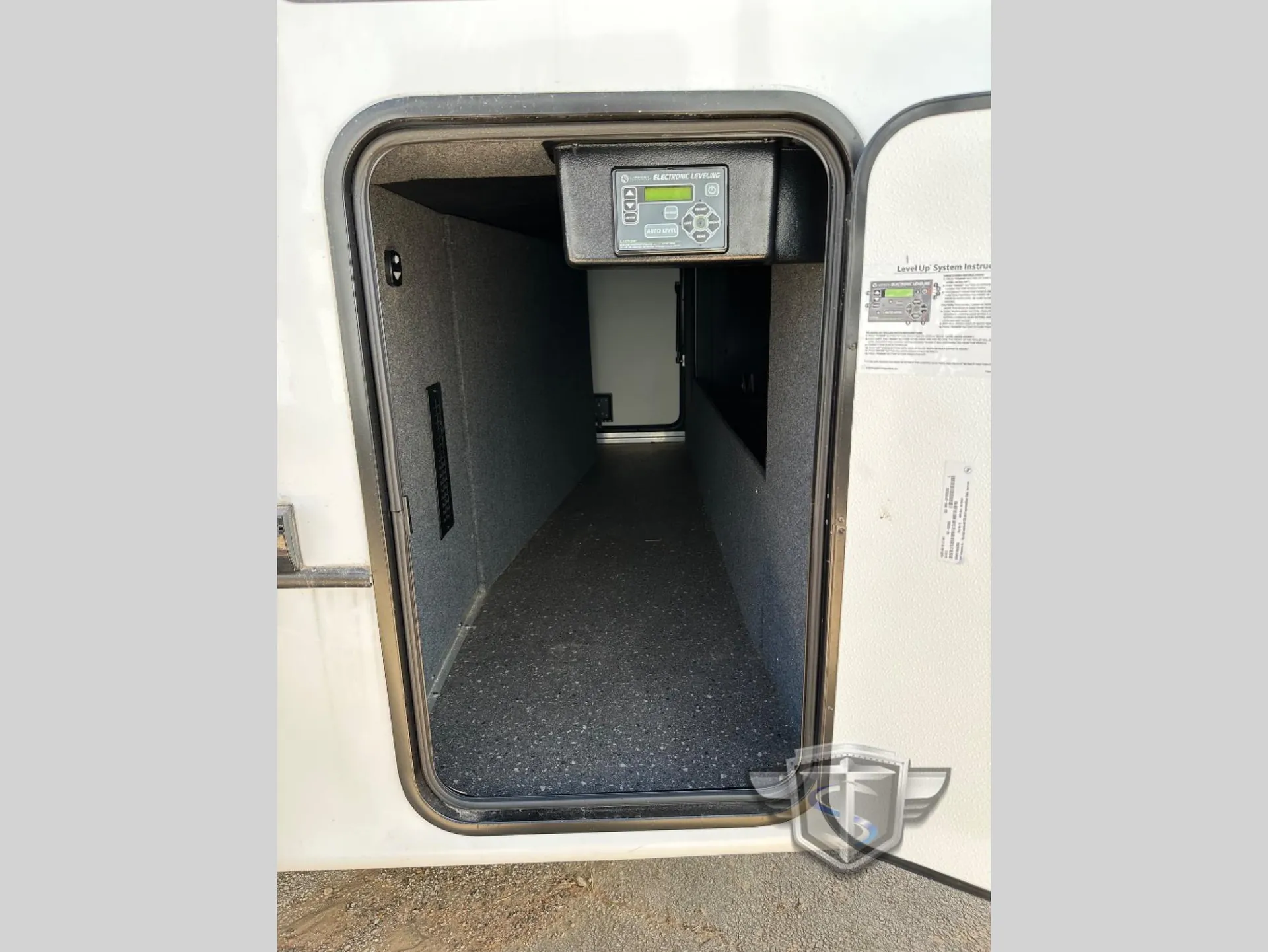 2024 Heartland Big Country 3905FL - Photo 4