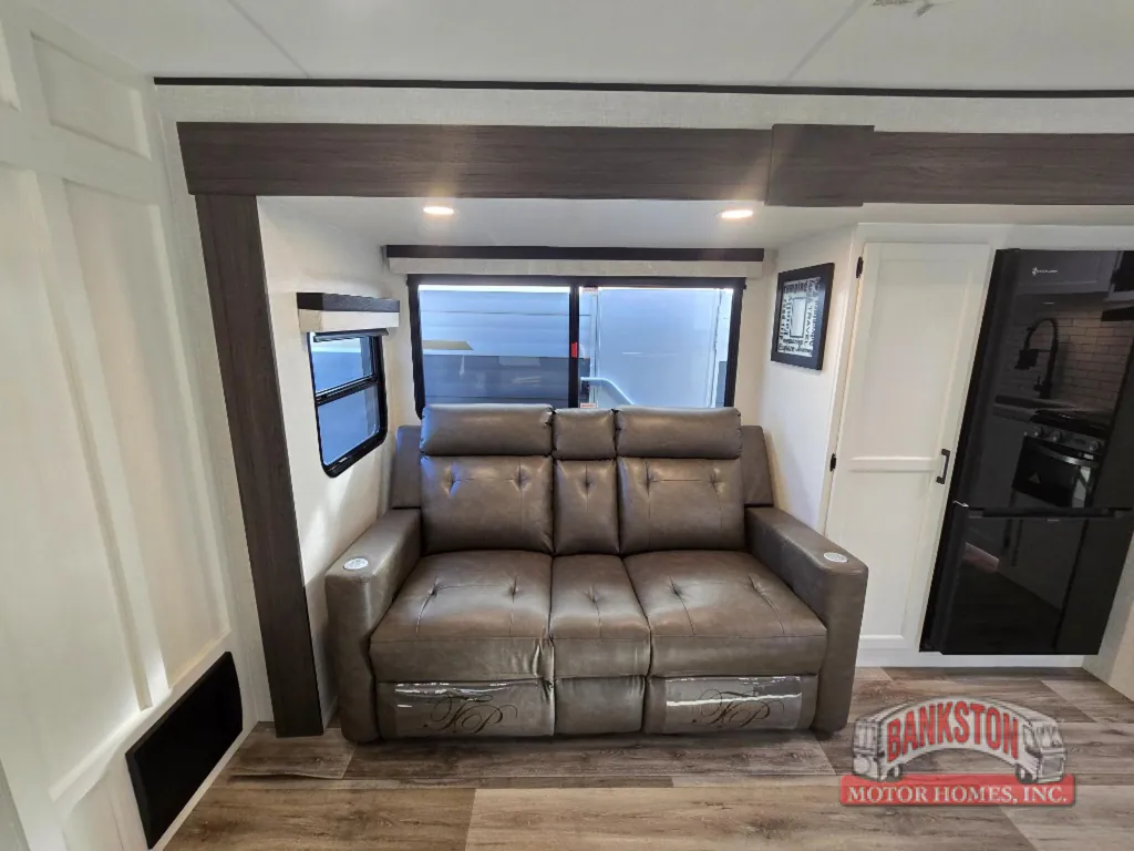 2026 Venture RV Stratus SR302VBH, Photos photo 17