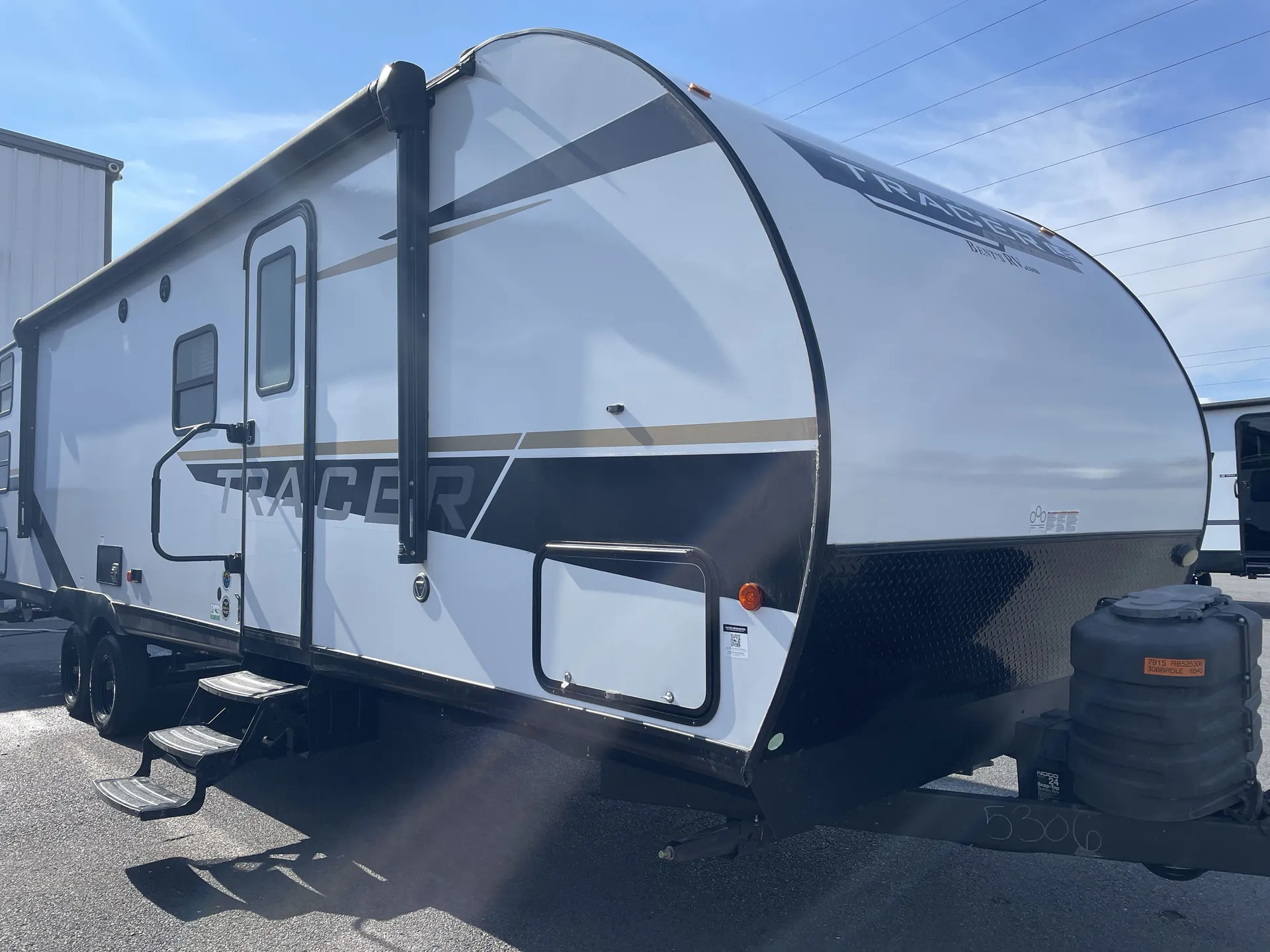 2024 Prime Time Tracer LE 308BRDLE - Photo 2