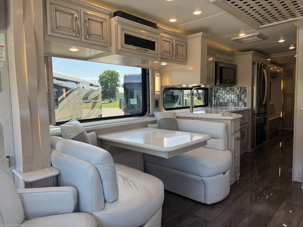2021 Newmar New Aire 3543, Photos photo 7