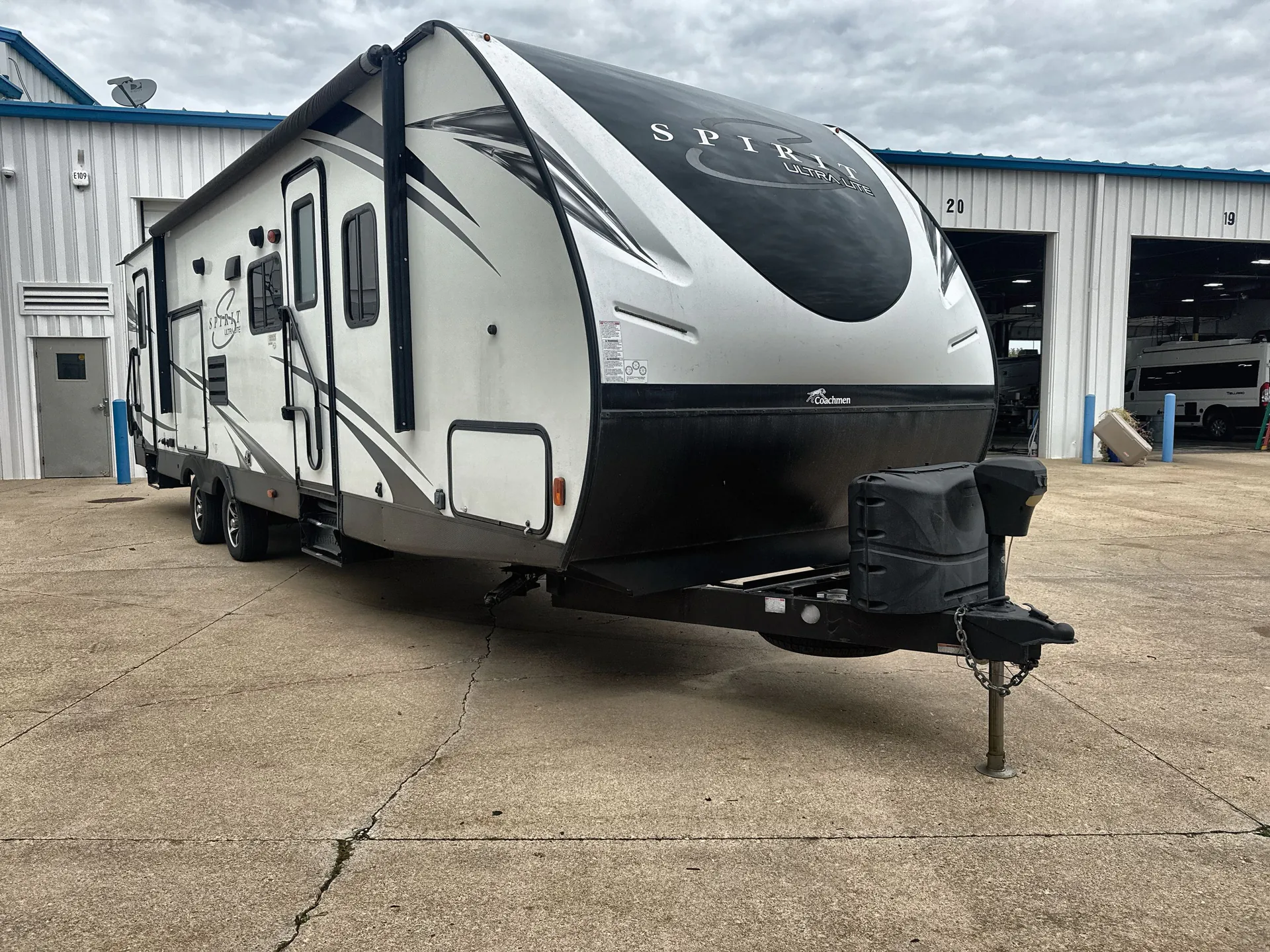 2019 Coachmen Spirit Ultra Lite 2963BH - Photo 2