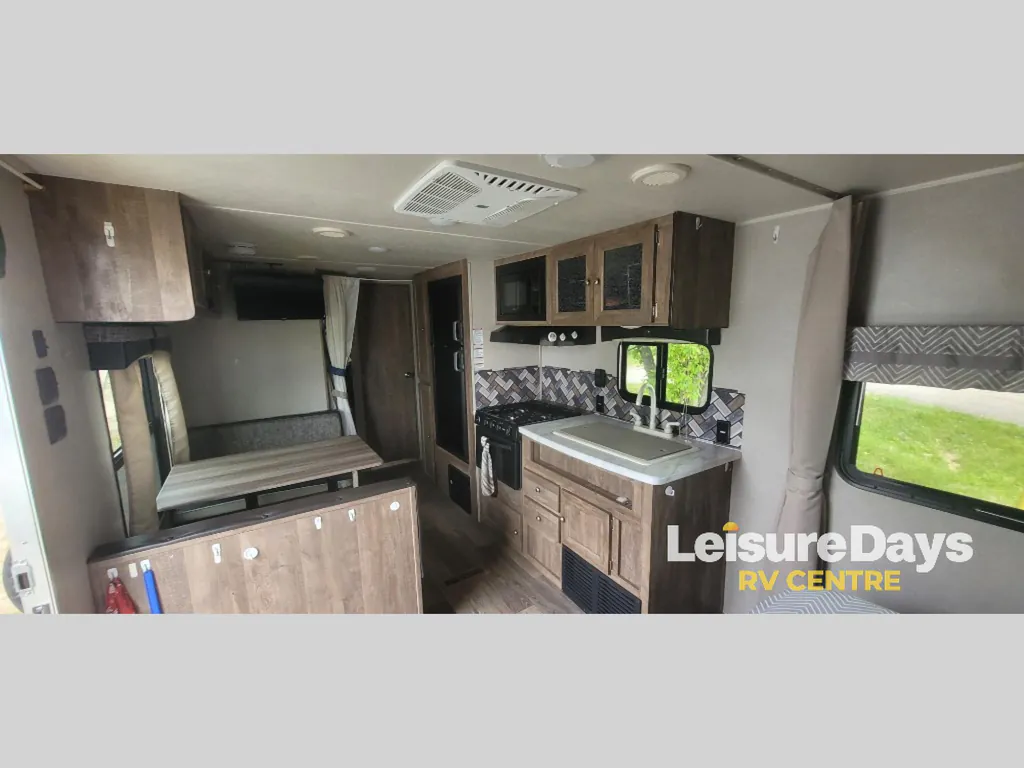 2019 Palomino Puma XLE Lite 22RBC, Photos photo 5