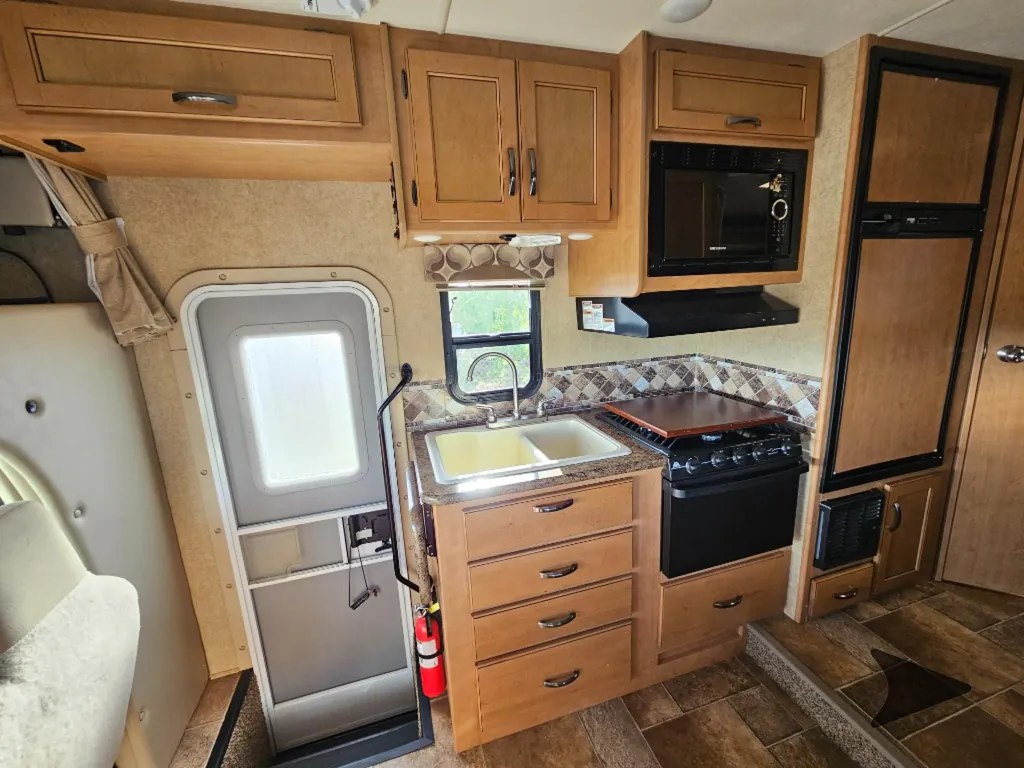 2017 Thor Motor Coach Freedom Elite 22FE, Photos photo 10