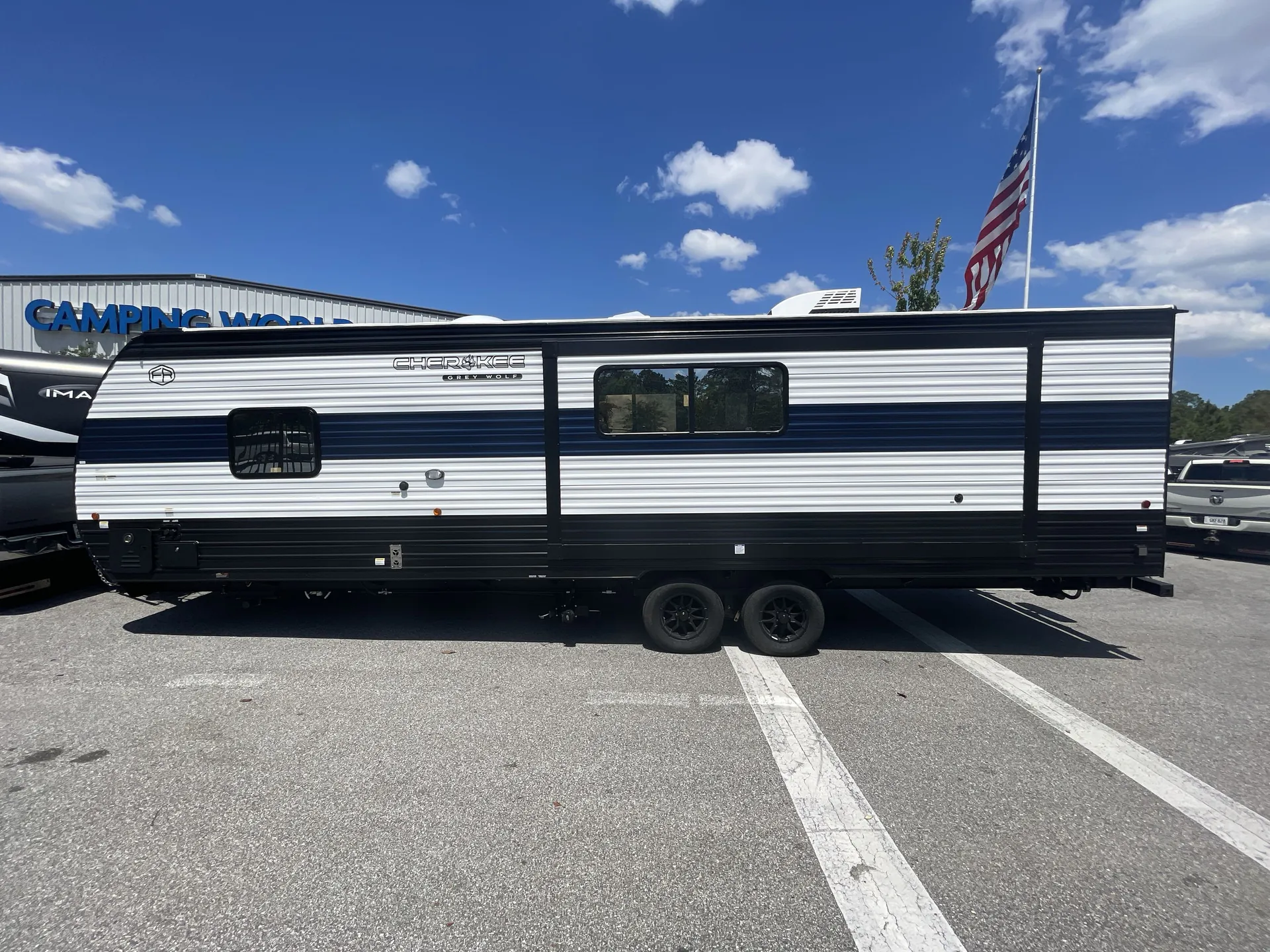 2026 Forest River Cherokee Grey Wolf 27LH - Photo 2