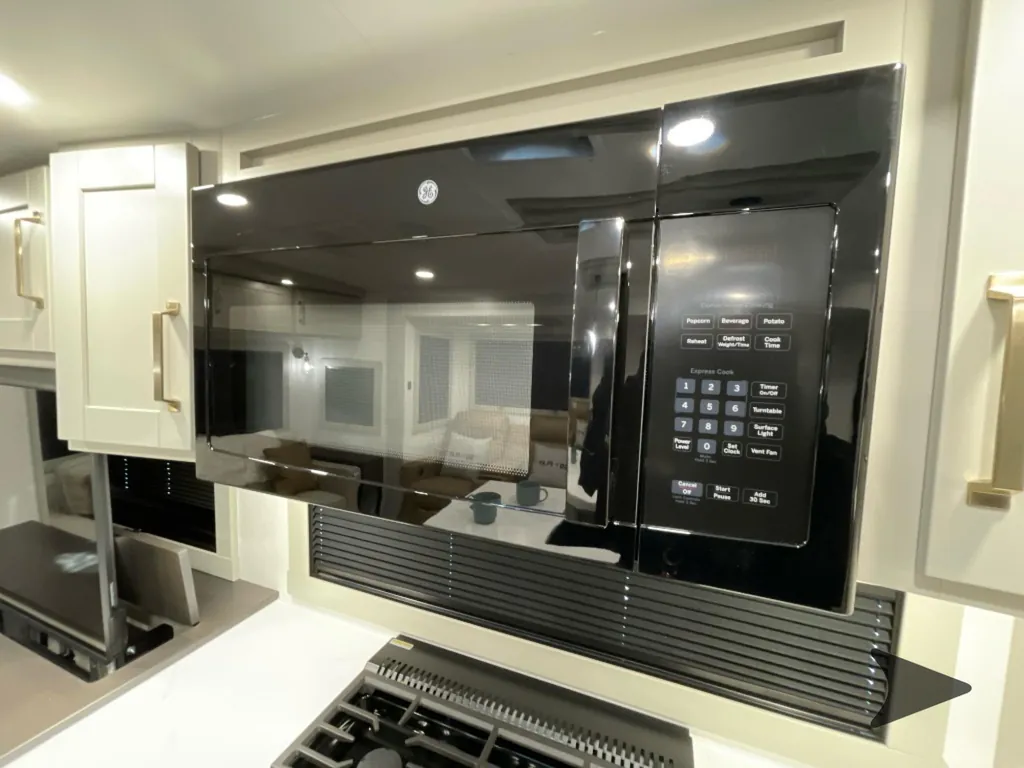 2026 Brinkley Model Z Air 297, Photos photo 45