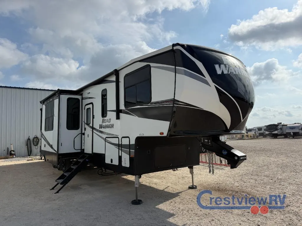 2021 Heartland Road Warrior RW 3965 - Photo 2