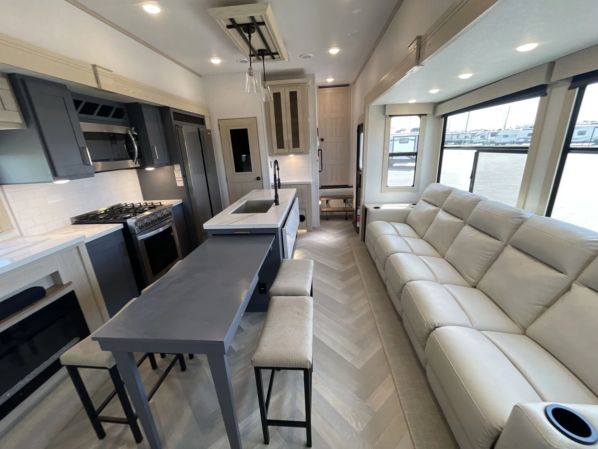 2025 Prime Time Sanibel 3952FBWB — living area main
