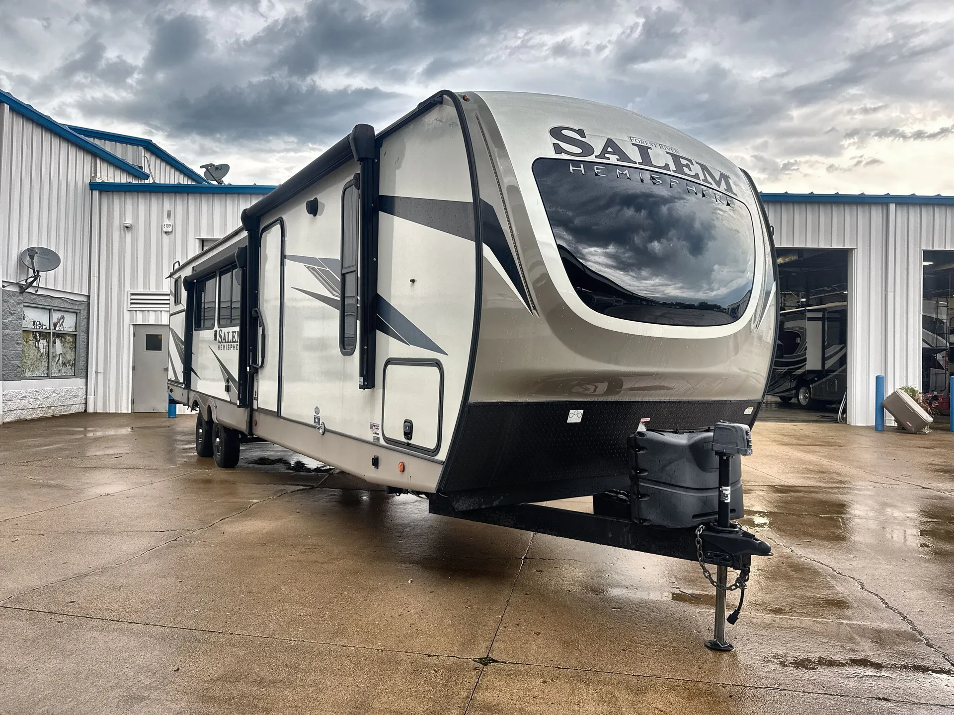 2022 Forest River Salem Hemisphere 310BHI dealer photo 1 from Camping World
