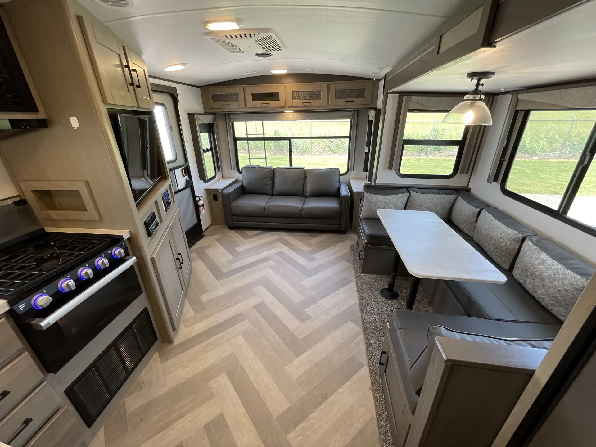 2021 Cruiser RV Twilight Signature TWS 2500 — living area main