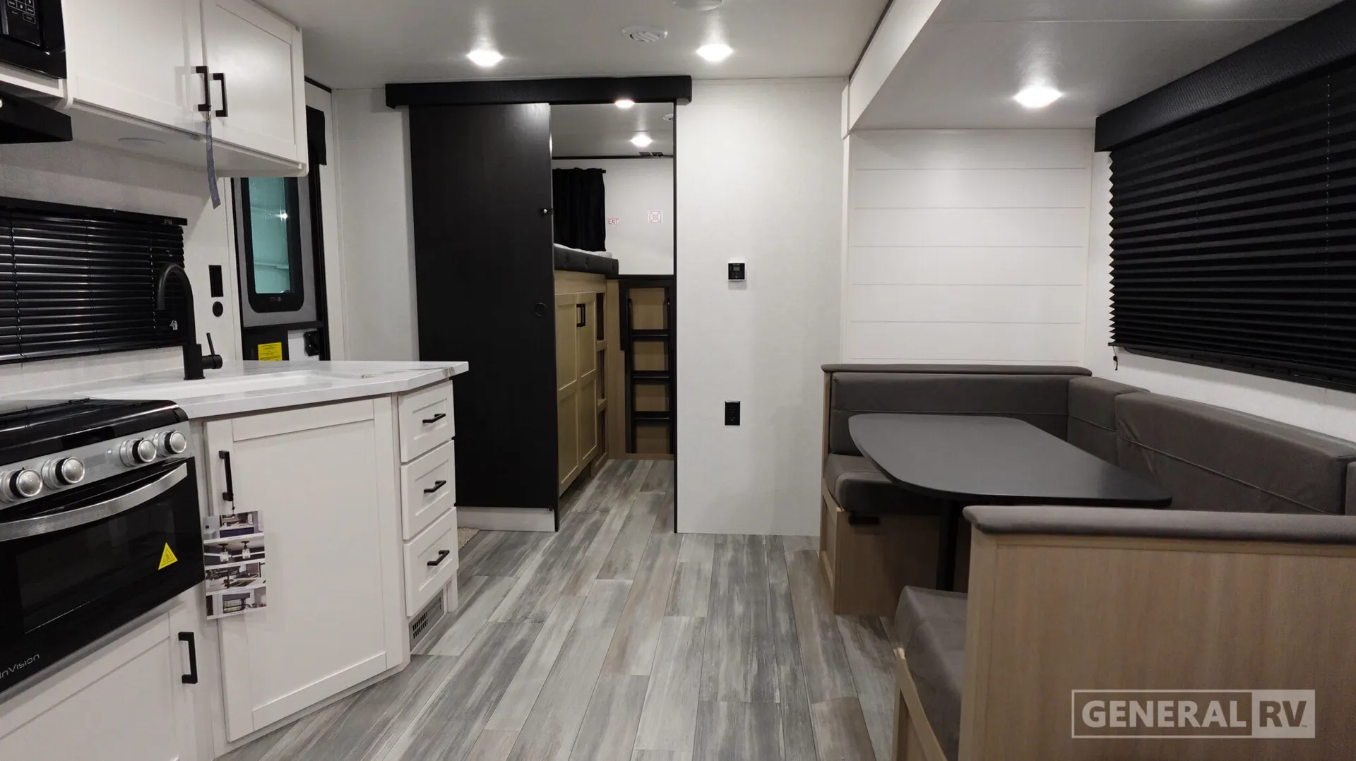 2026 Jayco Jay Flight SLX 295TBS - Photo 3