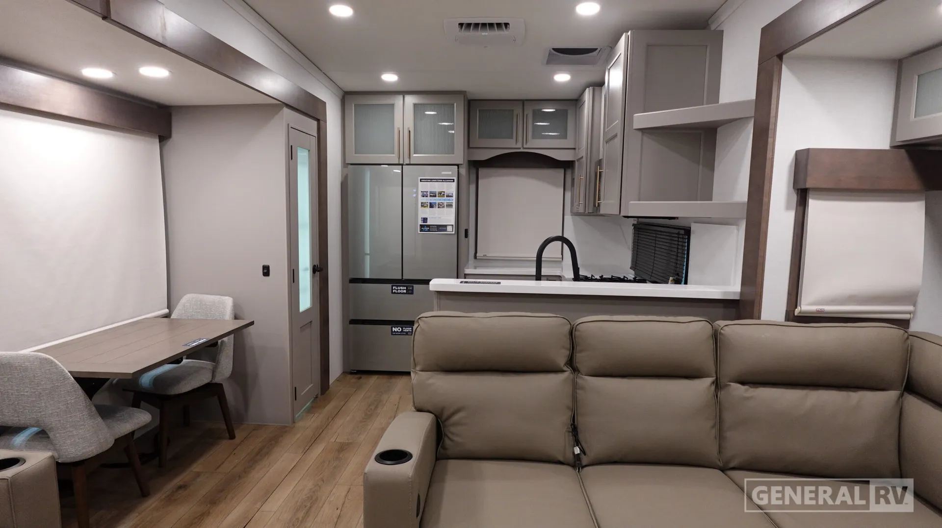 2026 Alliance RV Paradigm 382RK - Photo 3