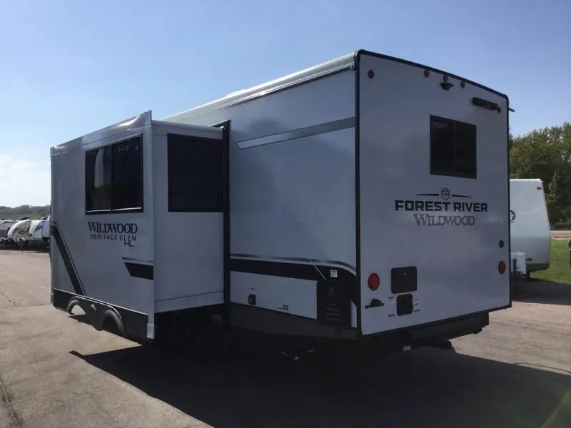 2026 Forest River RV Wildwood Heritage Glen Hyper-Lyte 24RBHL - Photo 4