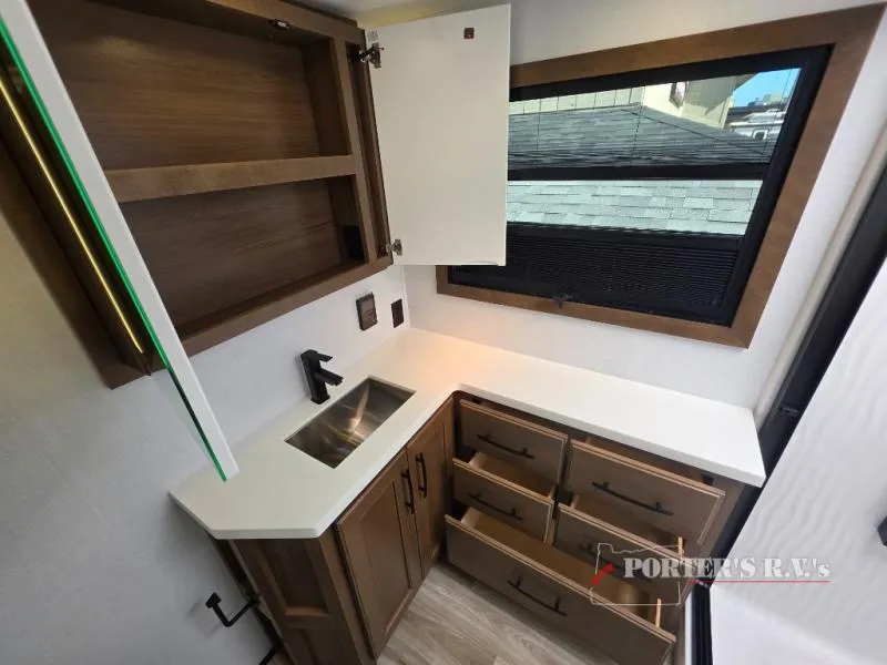 2027 Keystone Montana 3100RL - Photo 3