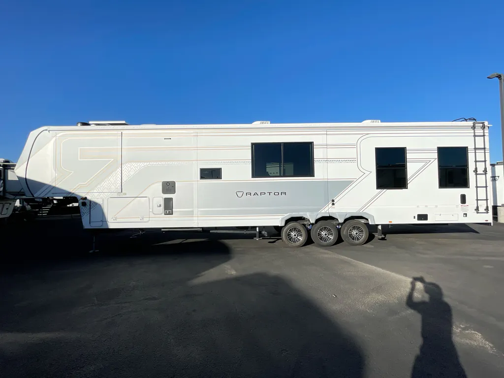 2026 Keystone Raptor 441, Photos photo 6