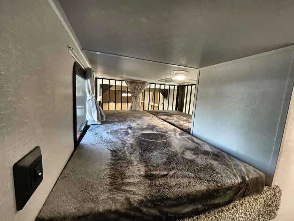 2027 Forest River Salem Villa 40FKP, Photos photo 17