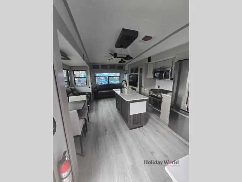 2025 Keystone Montana High Country 331RL - Photo 4