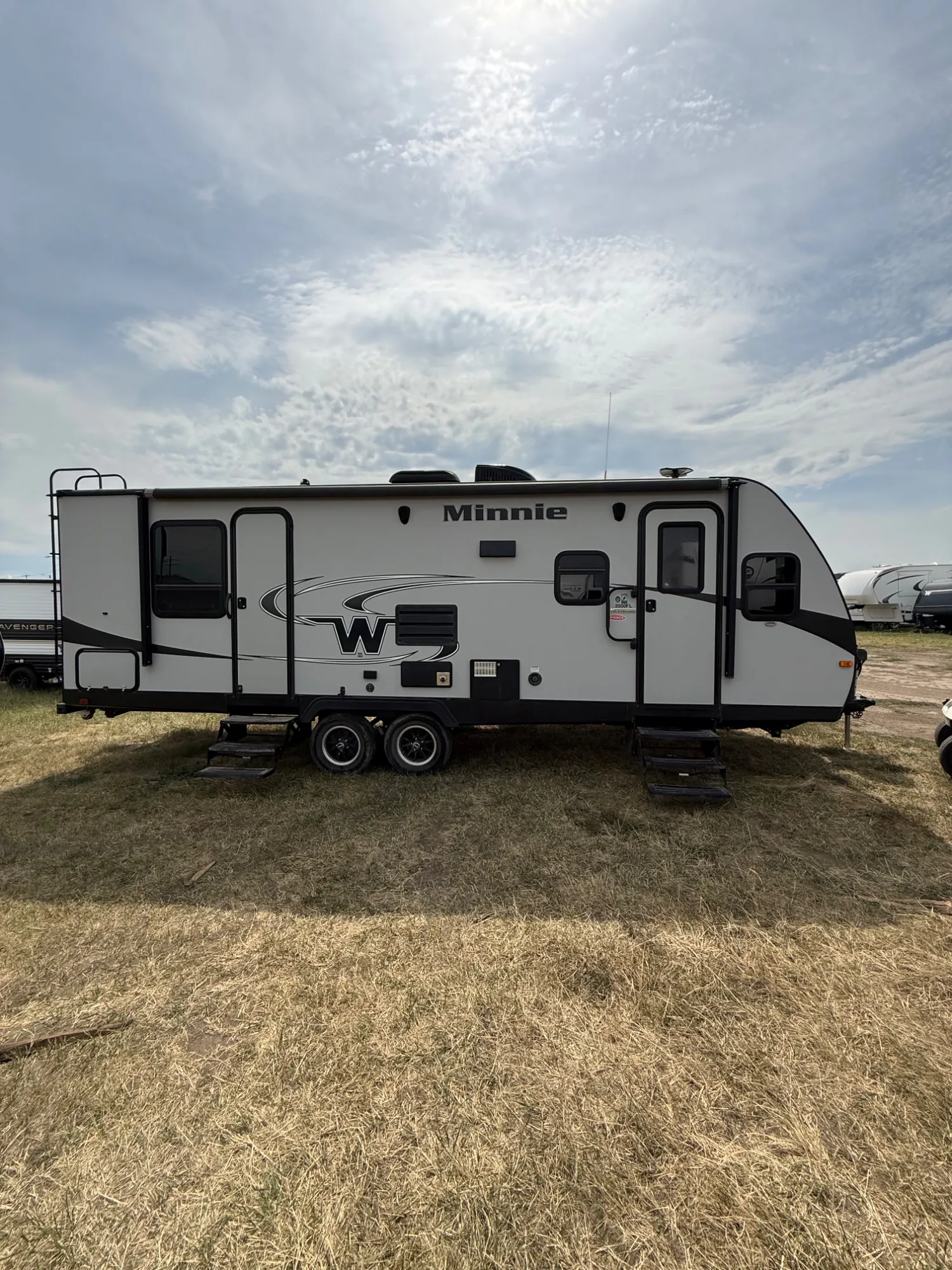 2018 Winnebago Minnie 2500FL - Photo 3