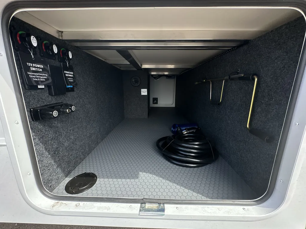 2026 Brinkley Model I 294, Photos photo 5