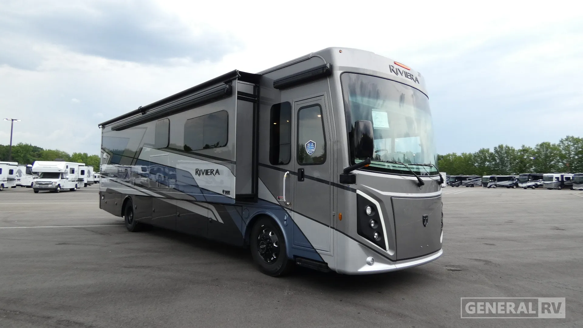 2026 Thor Motor Coach Riviera 38RB - Photo 2
