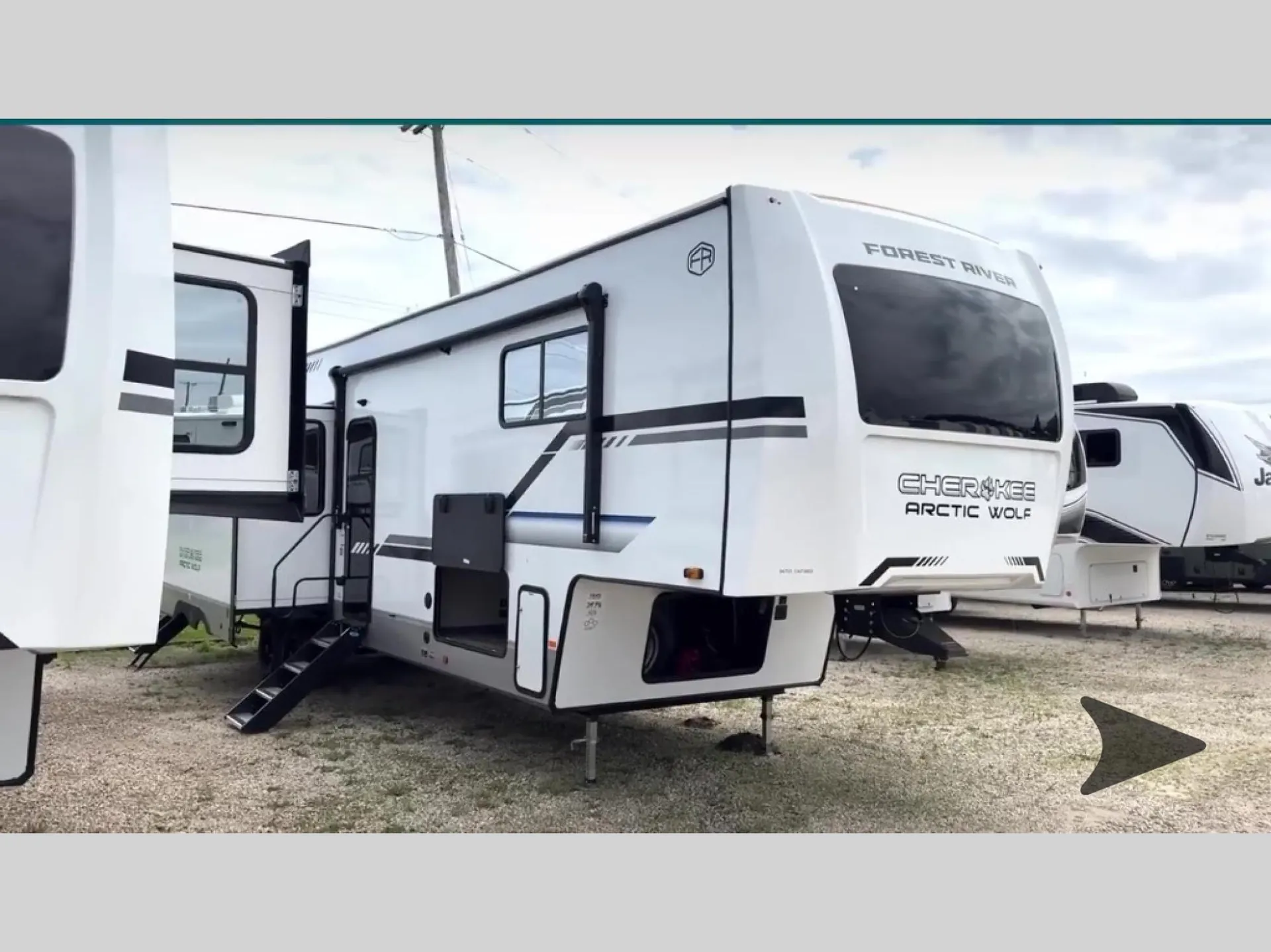 2026 Forest River Cherokee Arctic Wolf 3850SUITE - Photo 3