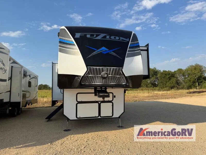 2021 Keystone Fuzion 373 - Photo 2