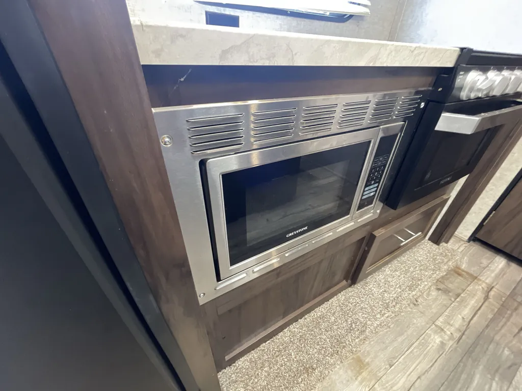2019 Forest River Cherokee 304BH, Photos photo 10