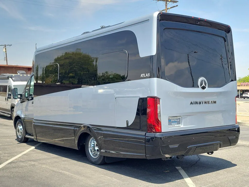 2027 Airstream Atlas 25RT - Photo 3