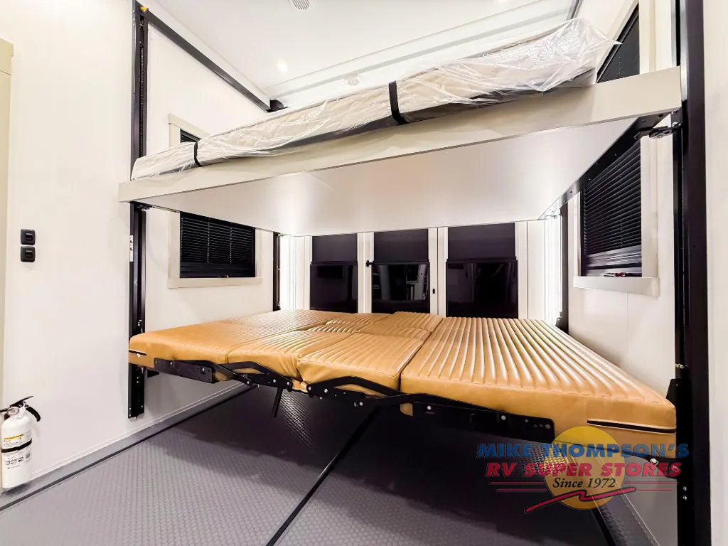 2026 Brinkley Model G 3950, Photos photo 23