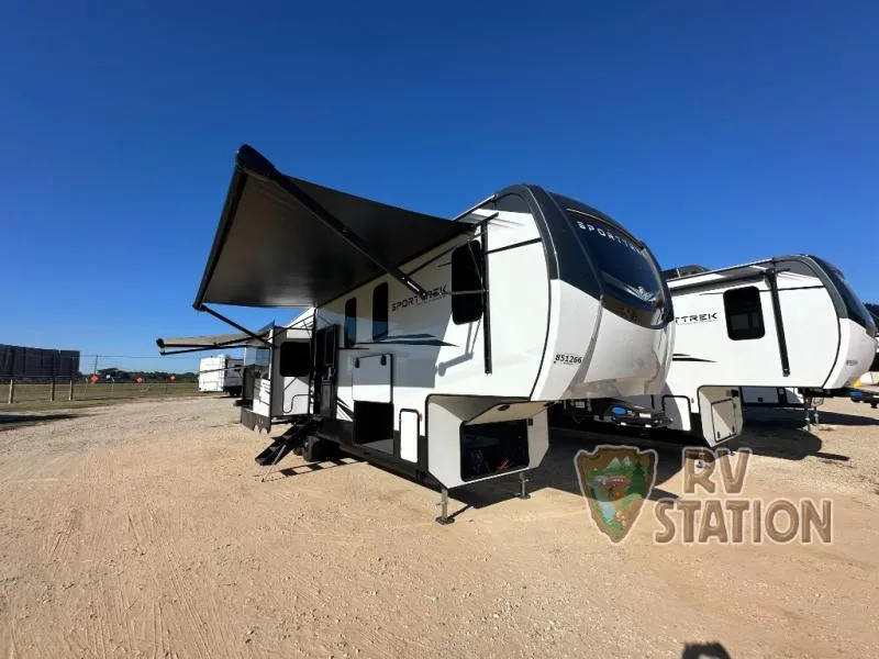 2026 Venture RV SportTrek Touring Edition 353VIK - Main photo