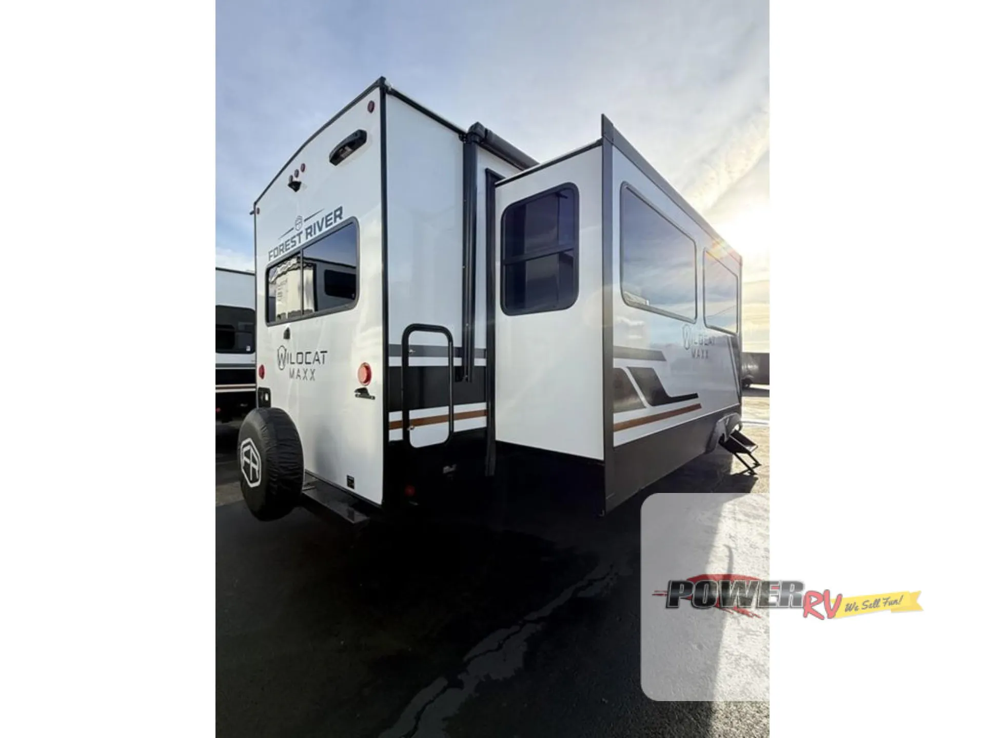 2026 Forest River Wildcat Maxx 305MBX dealer photo 4 from Power RV