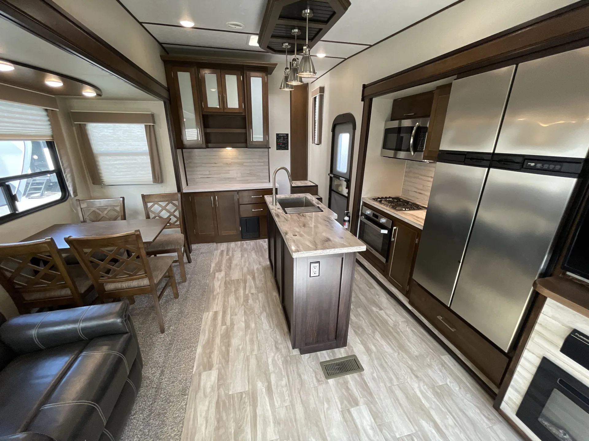 2019 Prime Time Crusader 315RSK — living area main