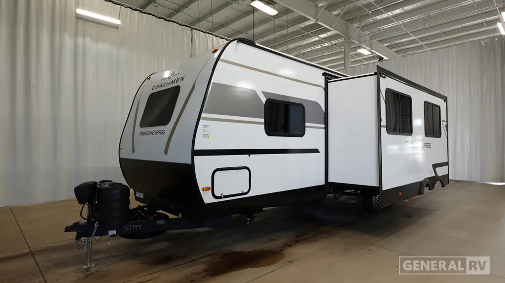 2027 Coachmen Freedom Express Select 29SE, Photos photo 5