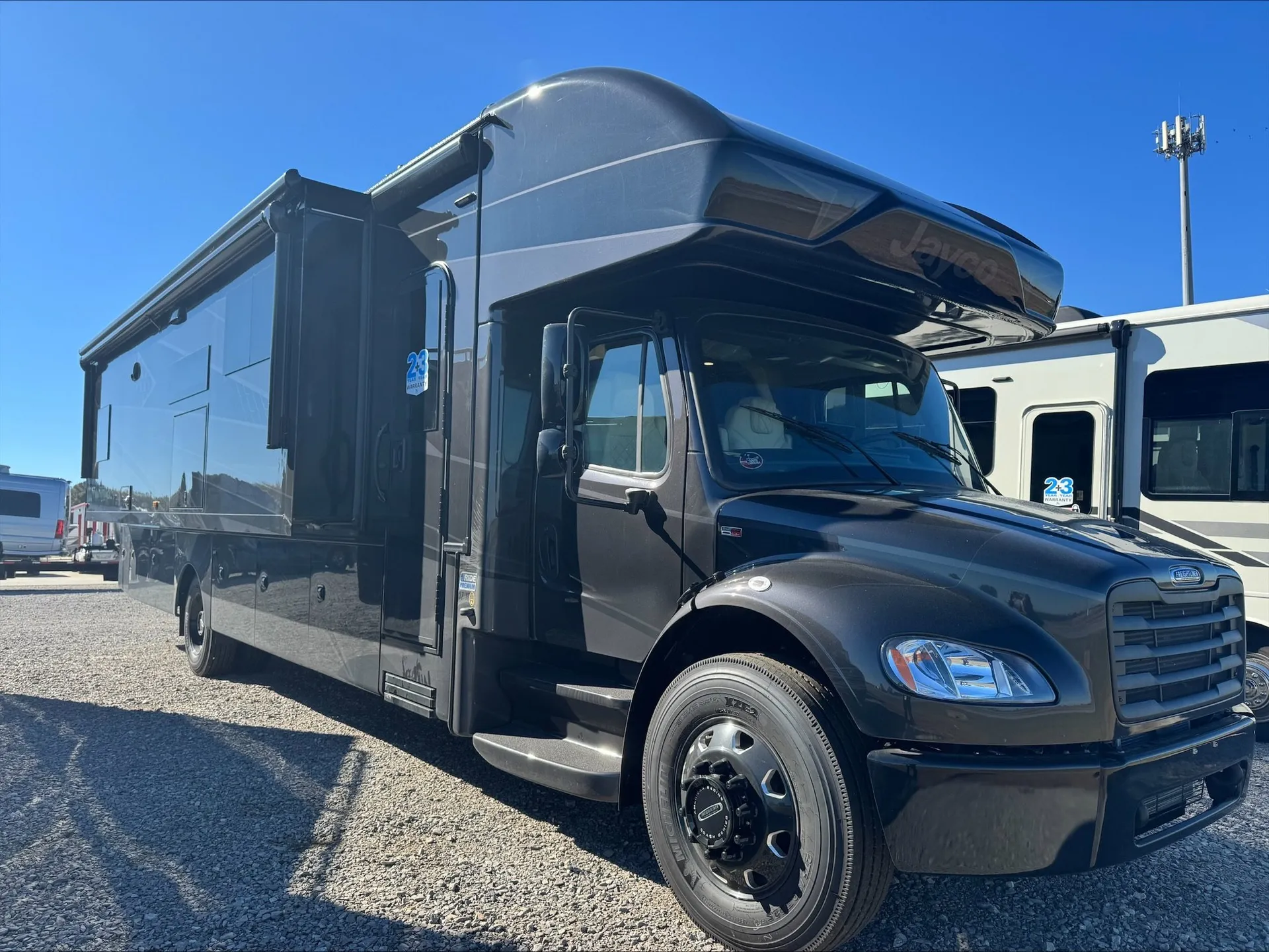 2026 Jayco Seneca 37M - Photo 2