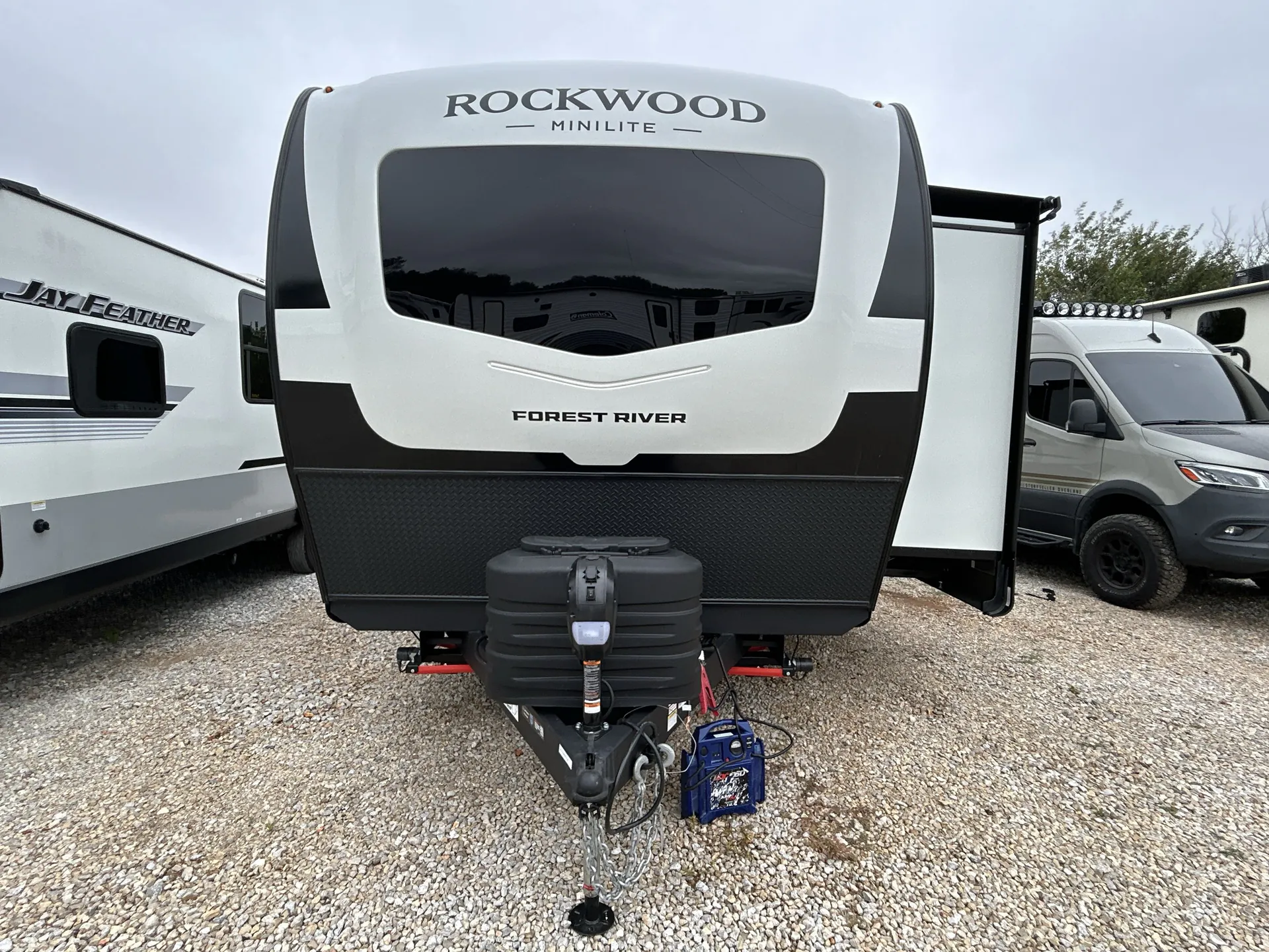 2027 Forest River Rockwood Mini Lite 2523MBR — front
