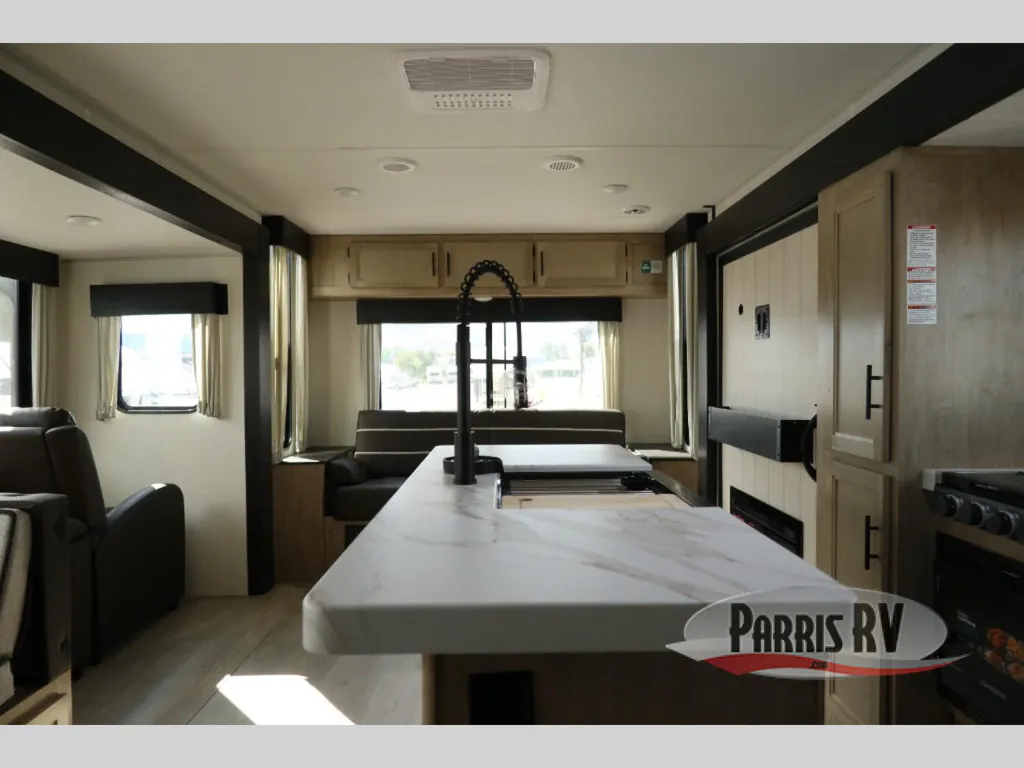 2026 Forest River Cherokee Wolf Den 273XLK, Photos photo 15