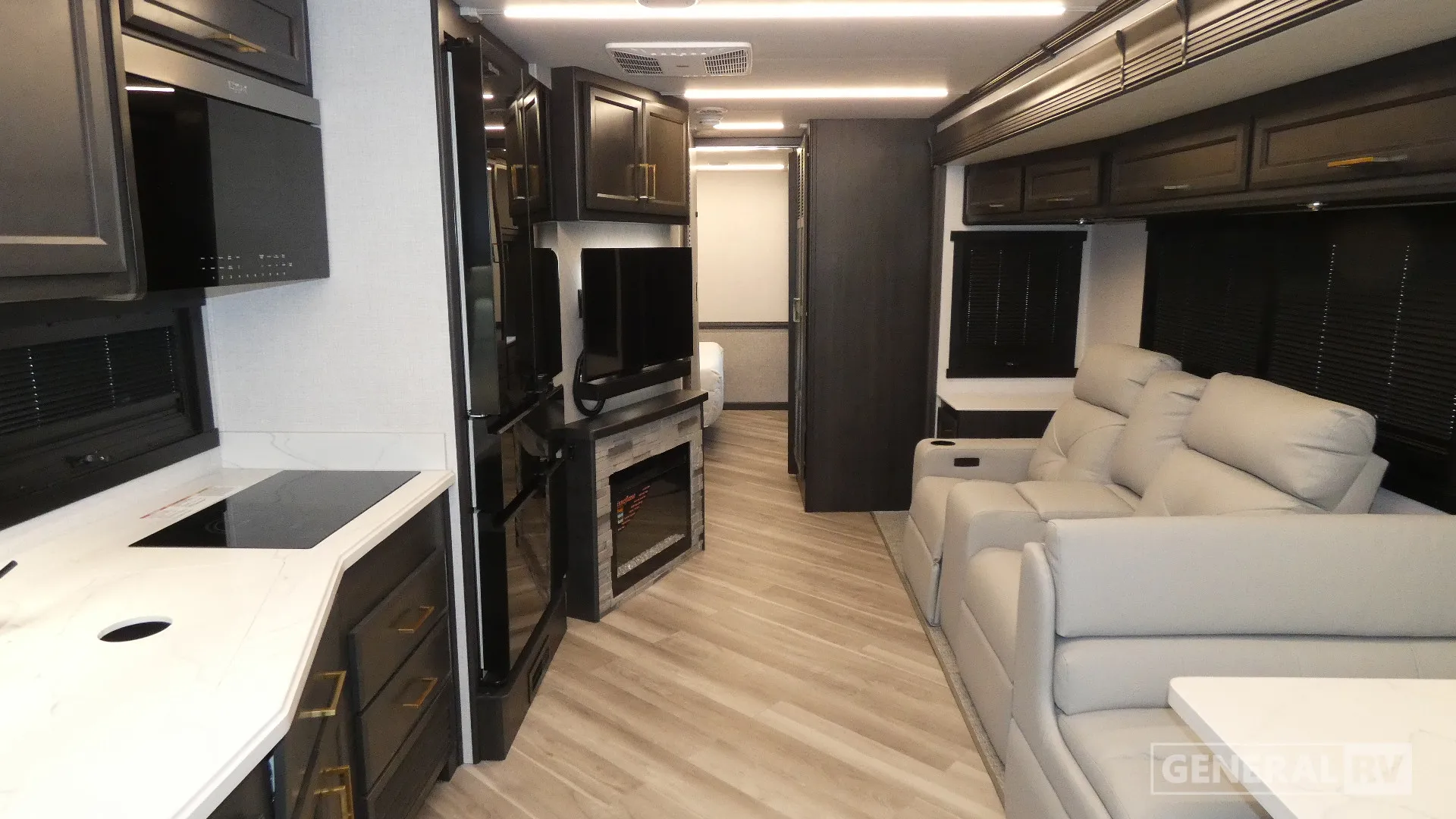 2026 Fleetwood Altitude 36CS - Photo 3