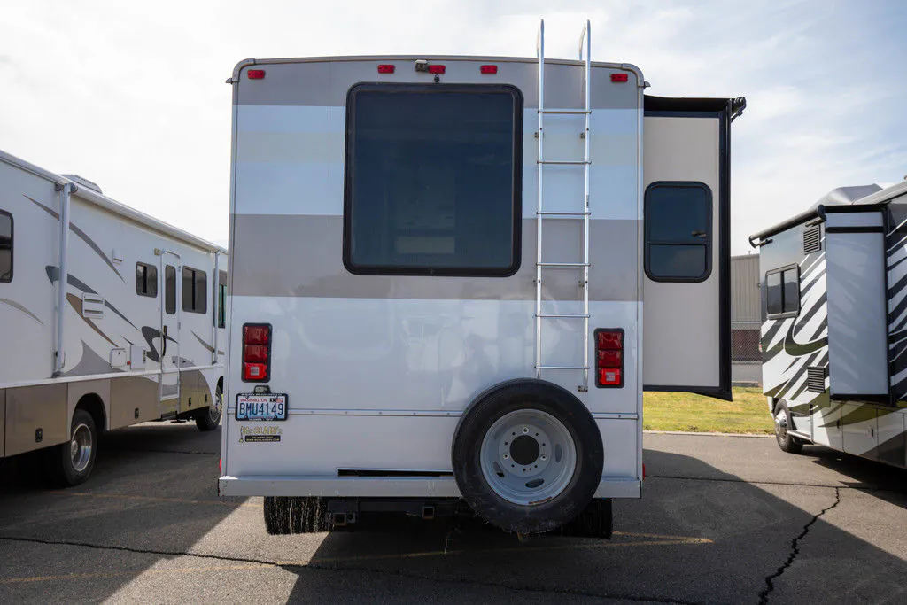 2014 Fleetwood Storm 30L - Photo 4