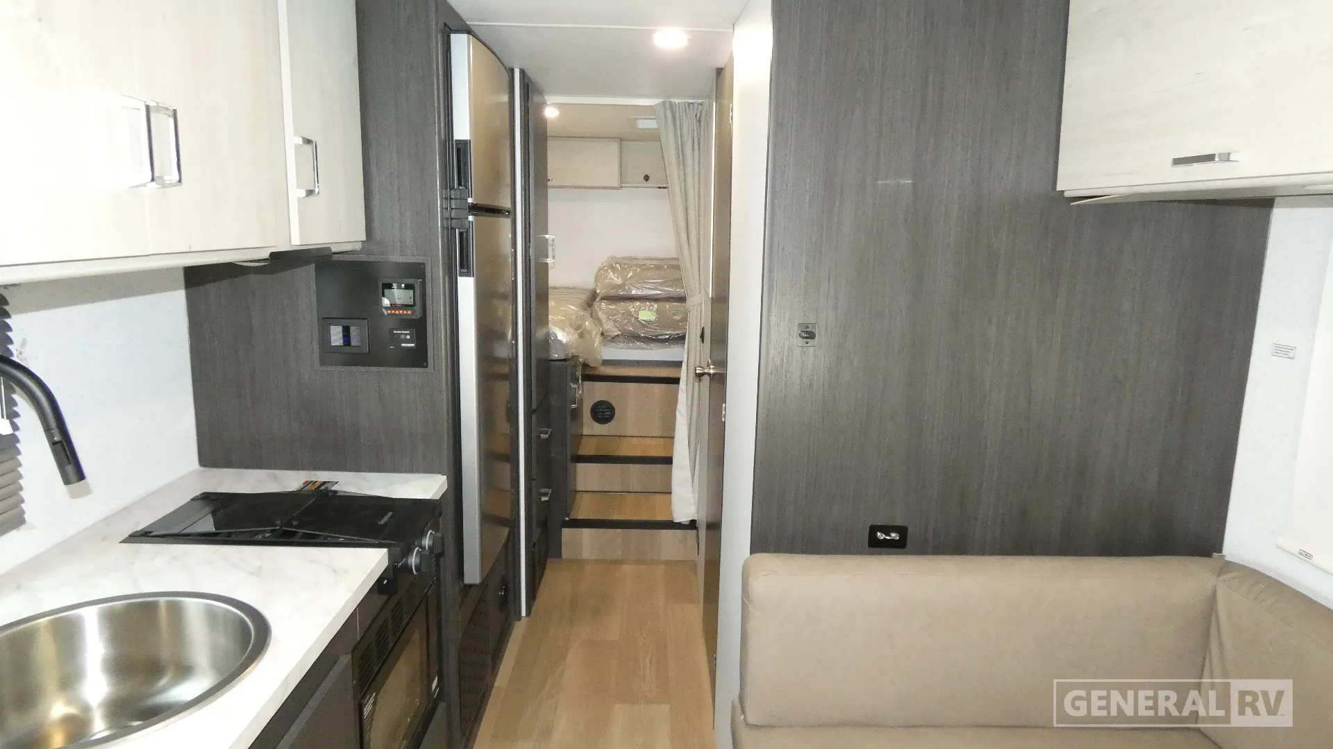 2027 Winnebago Sunflyer 24GG - Photo 3
