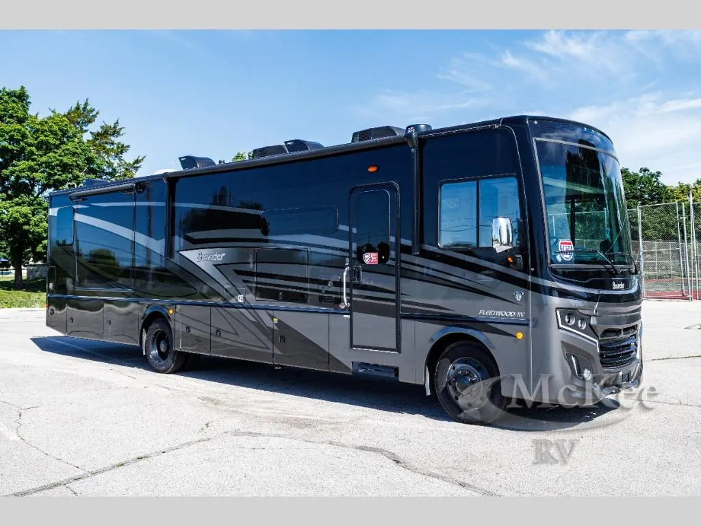 2026 Fleetwood Bounder 36F - Photo 2