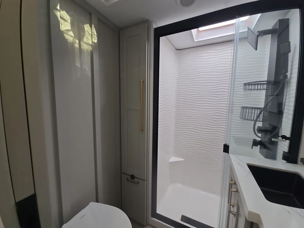 2026 Brinkley Model G 3520, Photos photo 23
