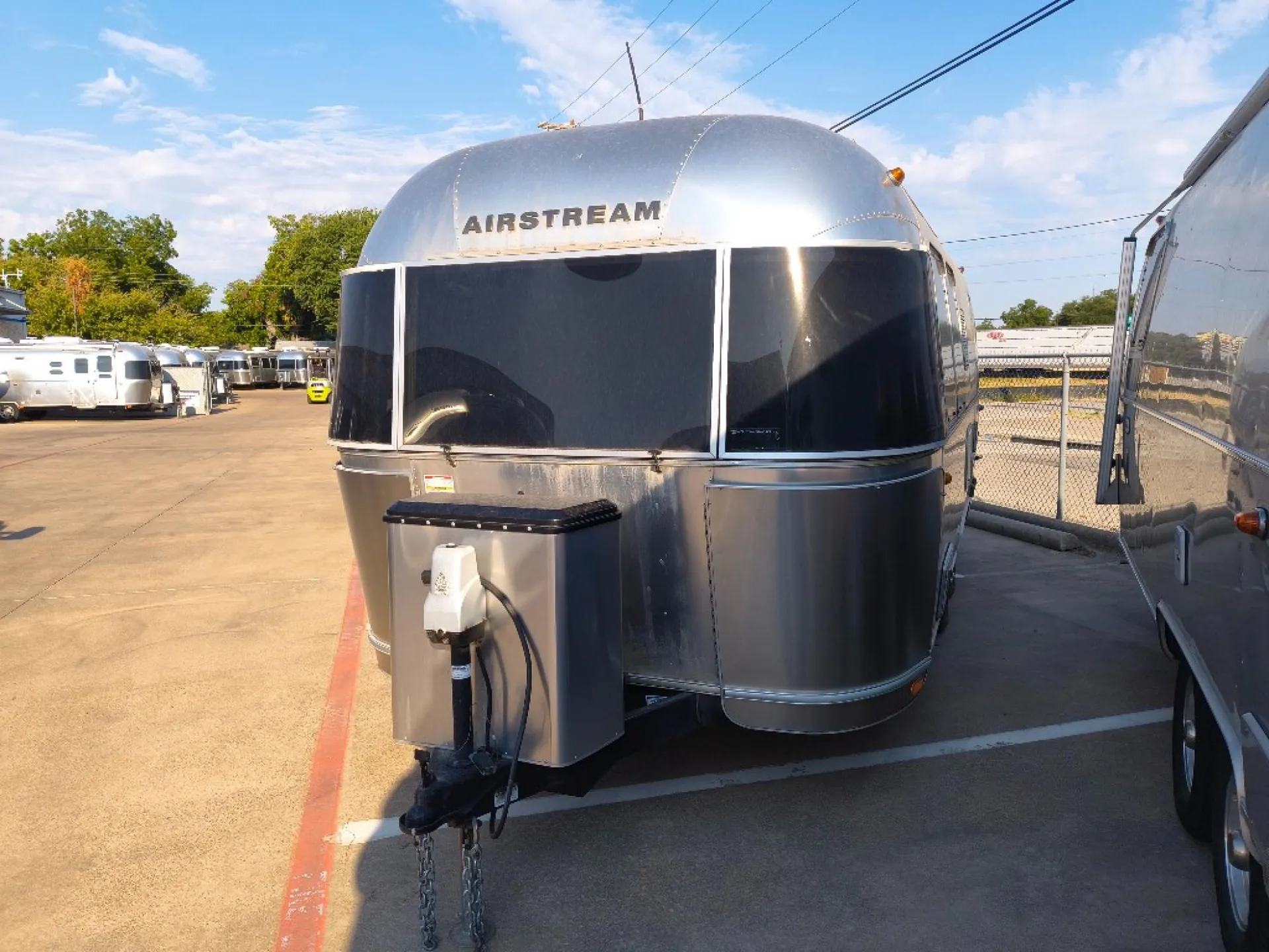 2019 Airstream Flying Cloud 23CB - Photo 2