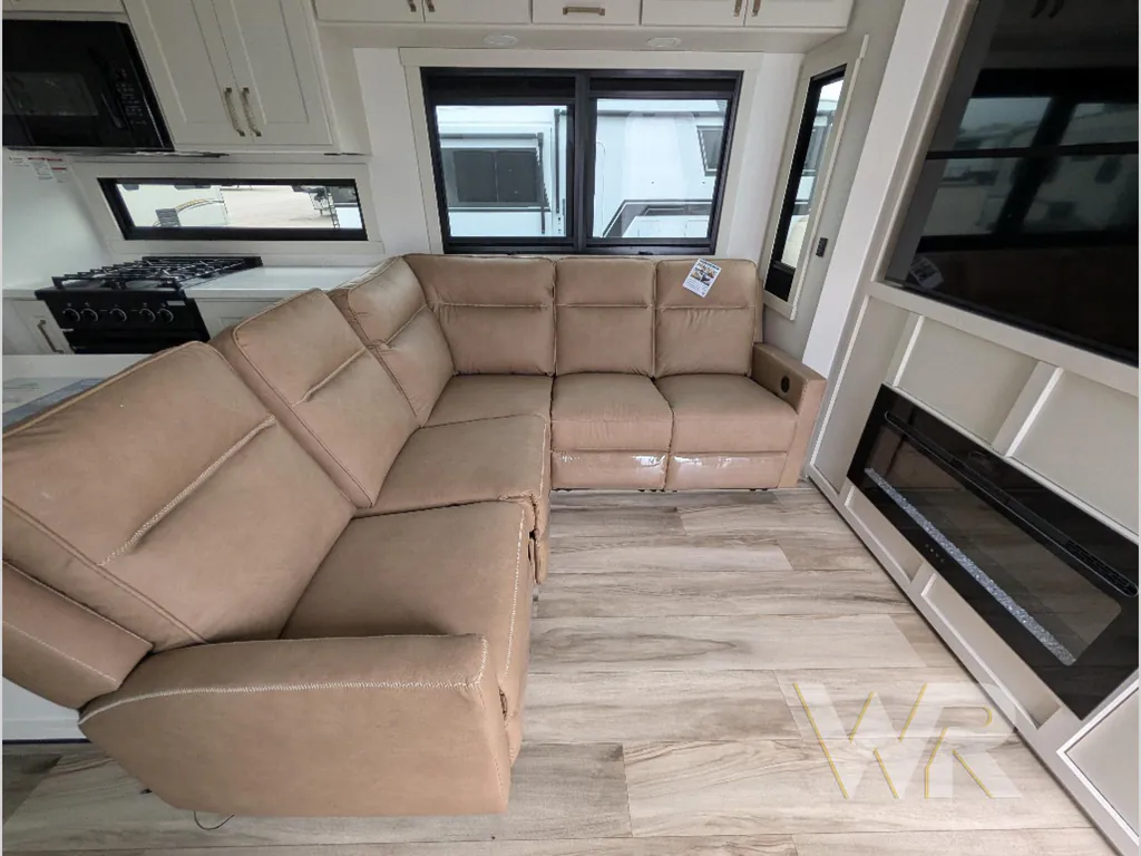 2027 Brinkley Model G 3970, Photos photo 48